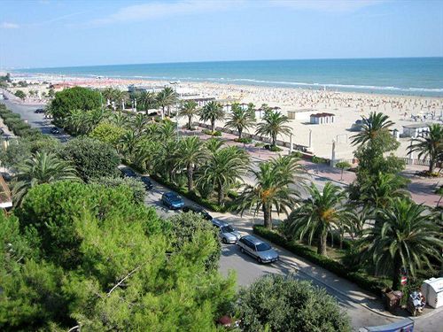 Hotel Solaris Giulianova Esterno foto